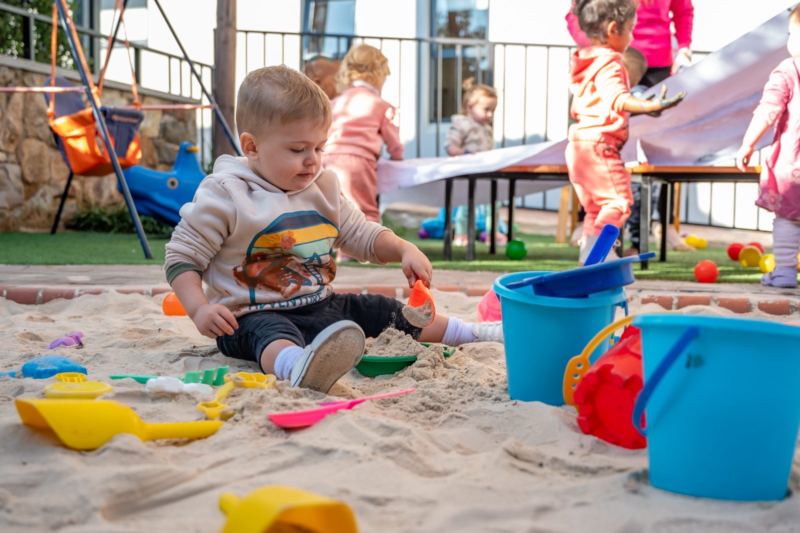 Sandpit play, morning session